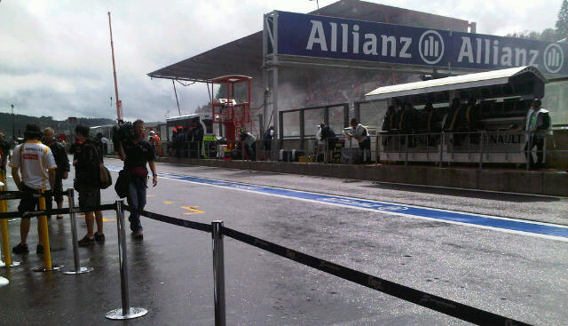 2nd_practice_Spa_paddock