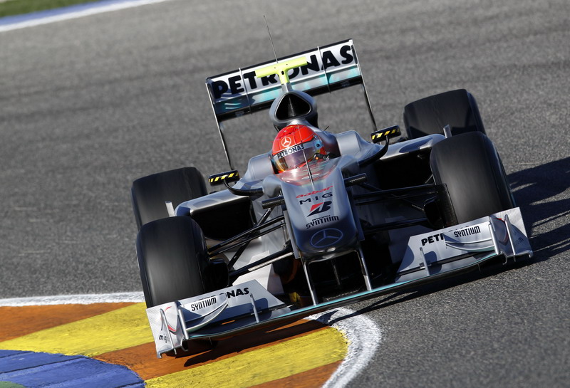 Schumacher za volantem Mercedesu W01
