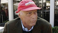 Byl to Niki Lauda, komu před léty nebyly osudy pilotů F1 lhostejné
