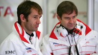 Vasselon v dobách svého působení v F1 u týmu Toyota - zde s Jarnem Trullim