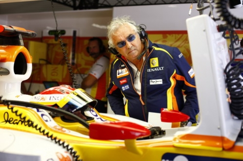 Alonso ve své poslední sezóně u Renaultu pod dohledem Flavia Briatoreho