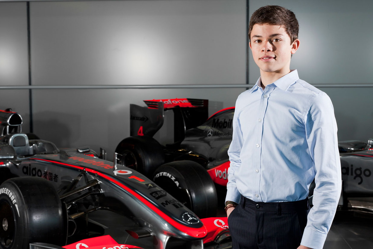 Nyck de Vries je s McLarenem již 8 let