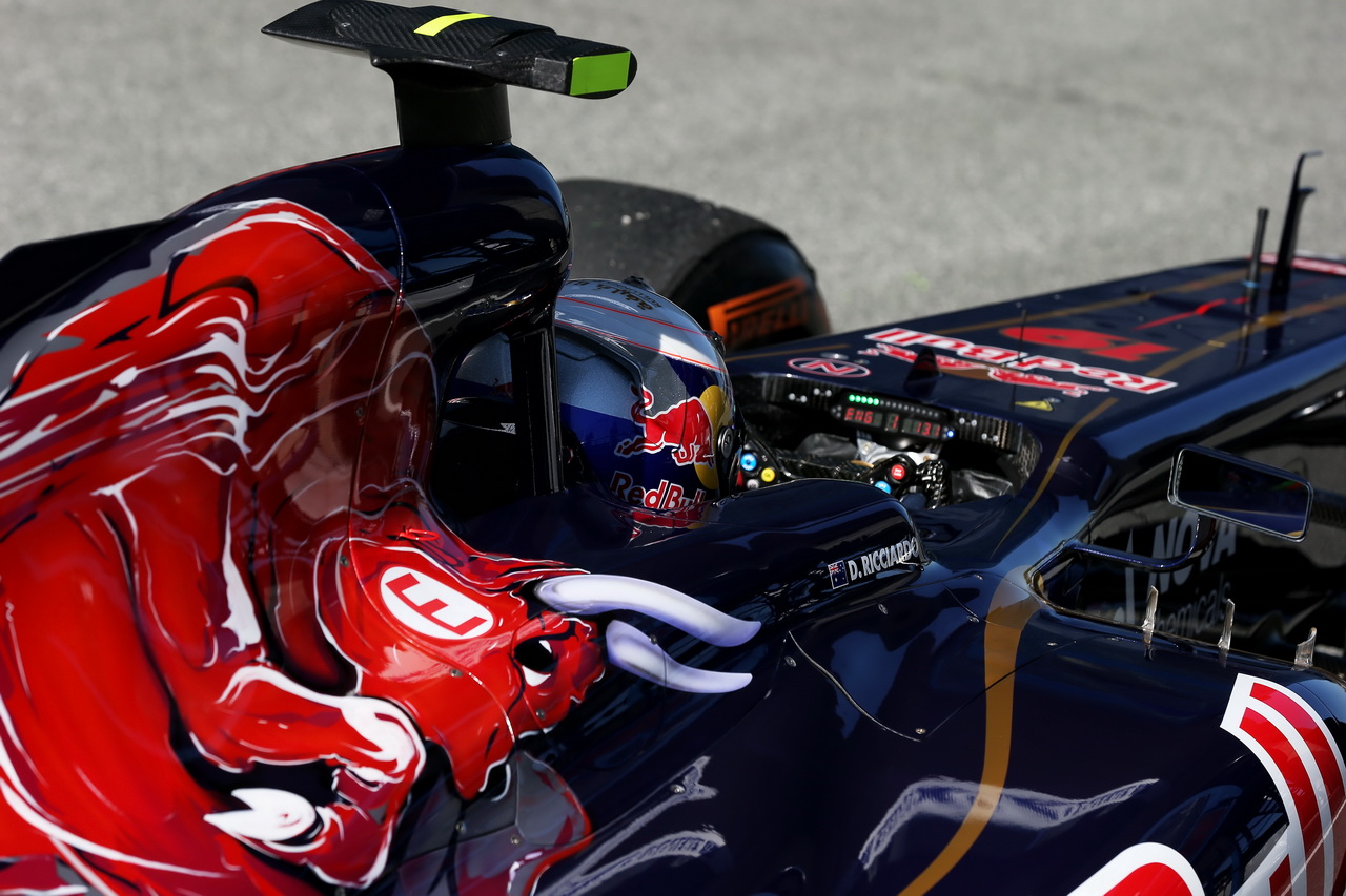 toro rosso str8