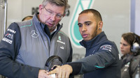 Lewis Hamilton a Ross Brawn v době jejich společného působení u Mercedesu