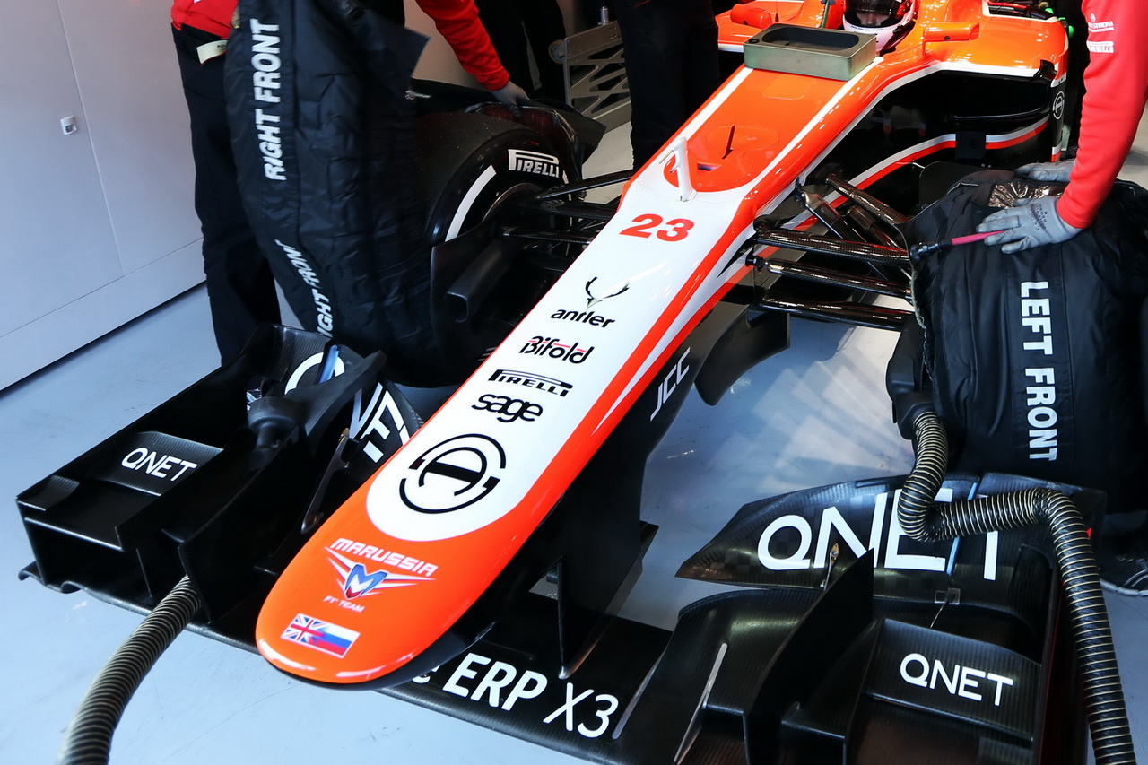 Marussia MR02