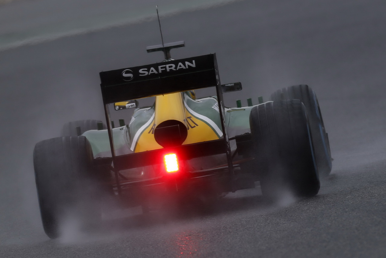 Caterham CT03