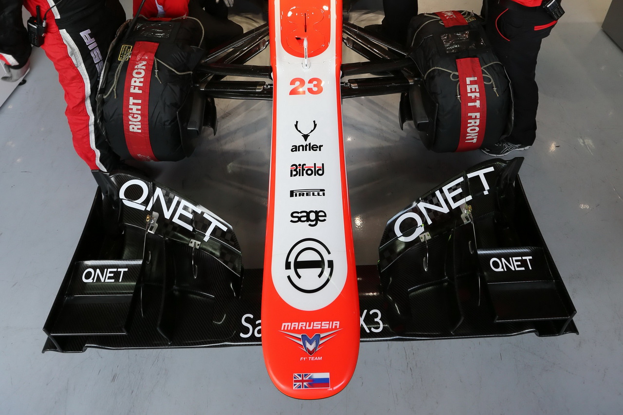 Marussia MR02