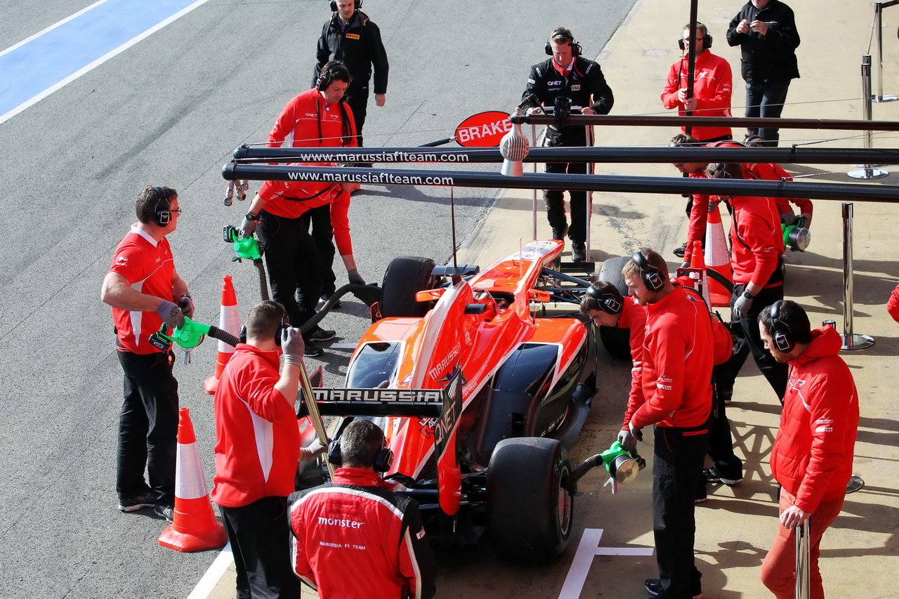 Marussia MR02