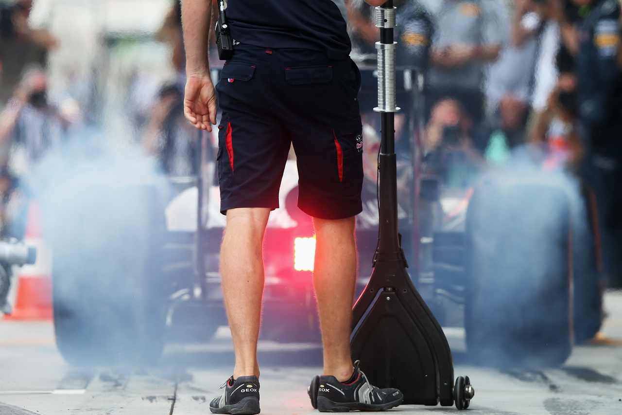 red bull rb9