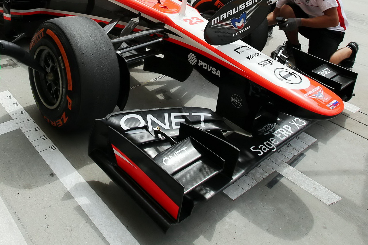 Marussia MR02