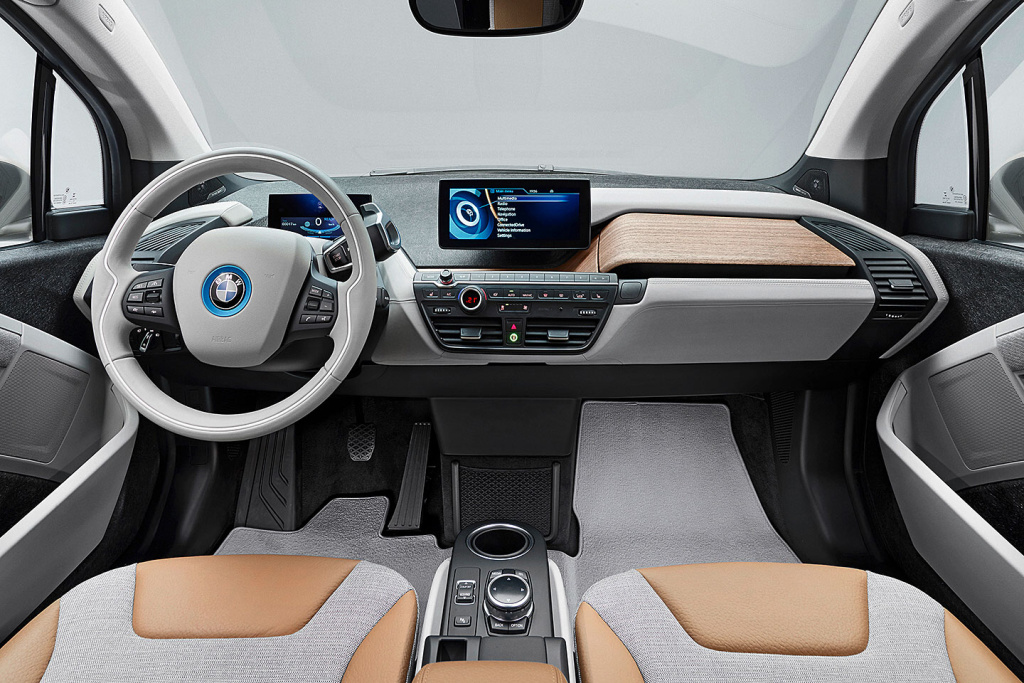 Futuristický interiér BMW i3 využívá v hojné míře recyklovatelných materiálů