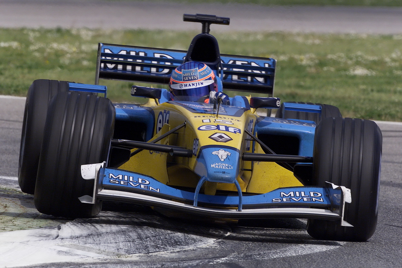Byla by to velká utopie? Button už v Renaultu závodil - v roce 2002. 