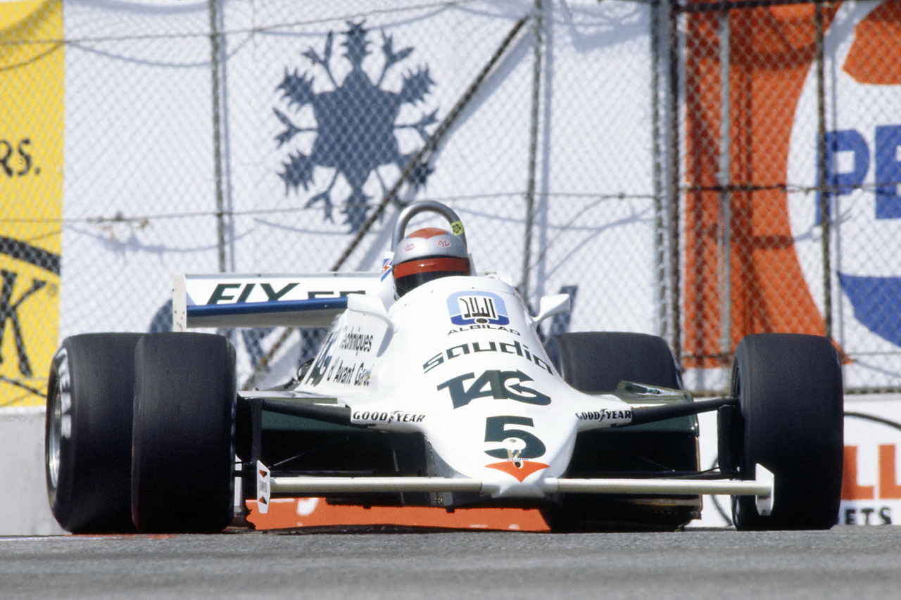 V Long Beach 1982 si epizodní start ve Williamsu odbyl domácí matador Mario Andretti.