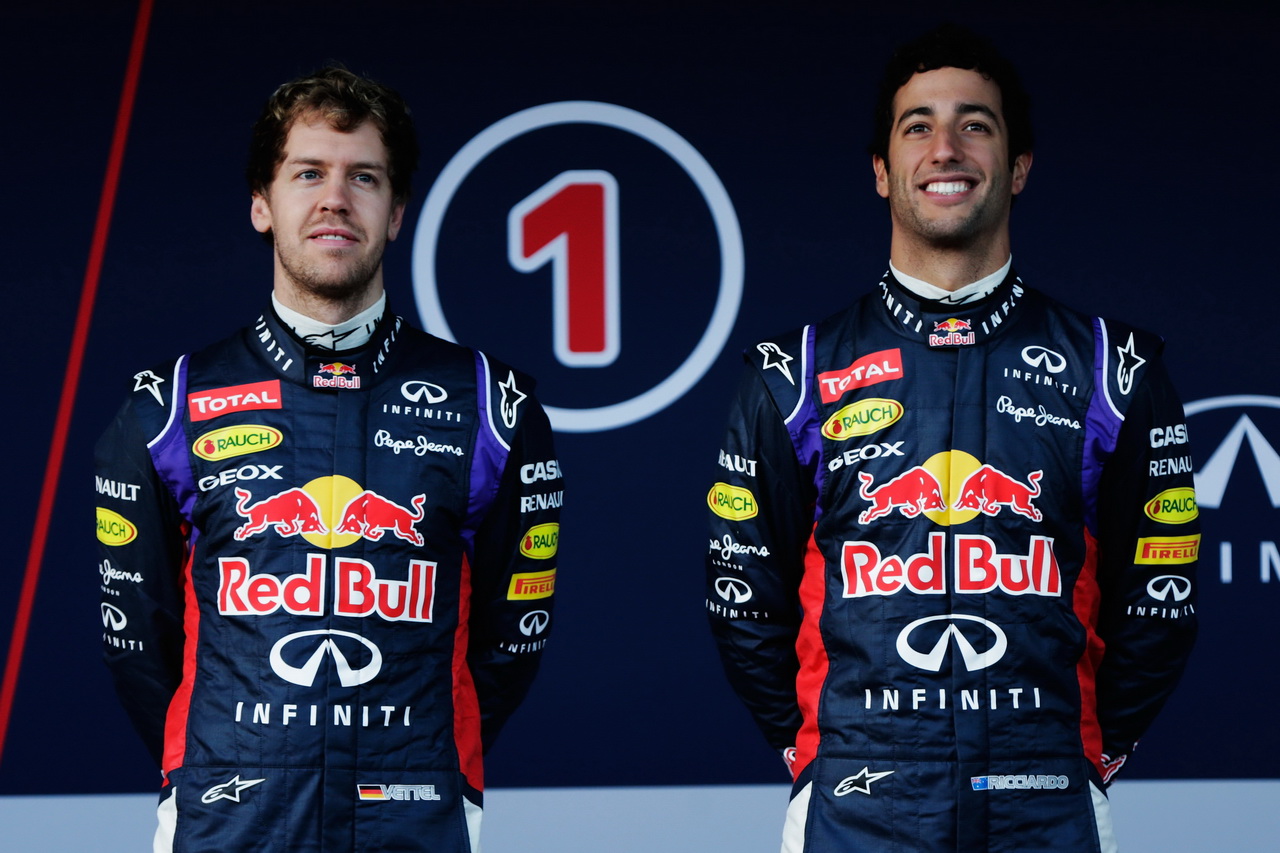 Daniel Ricciardo svými výkony během první sezóny u Red Bullu Sebastiana Vettela jasně předčil