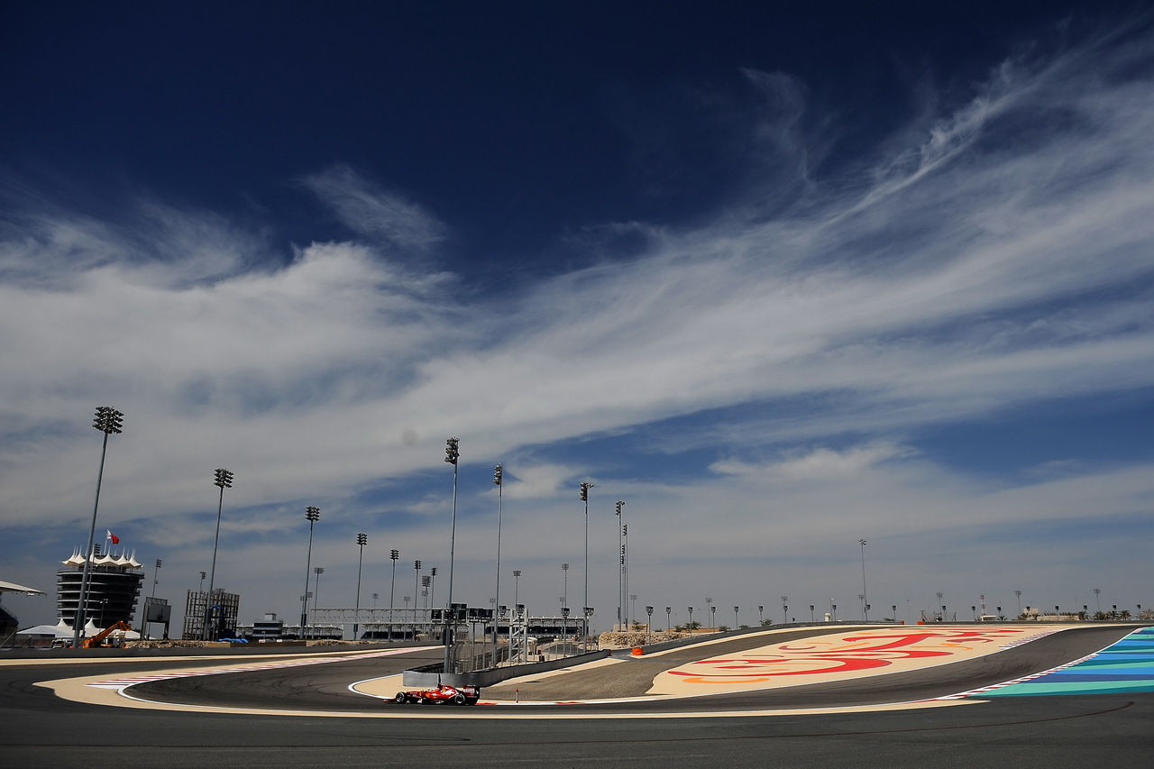 Horner by si přál, aby Pirelli pomohlo týmům s úhradou nákladů na předsezónní testování v Bahrajnu