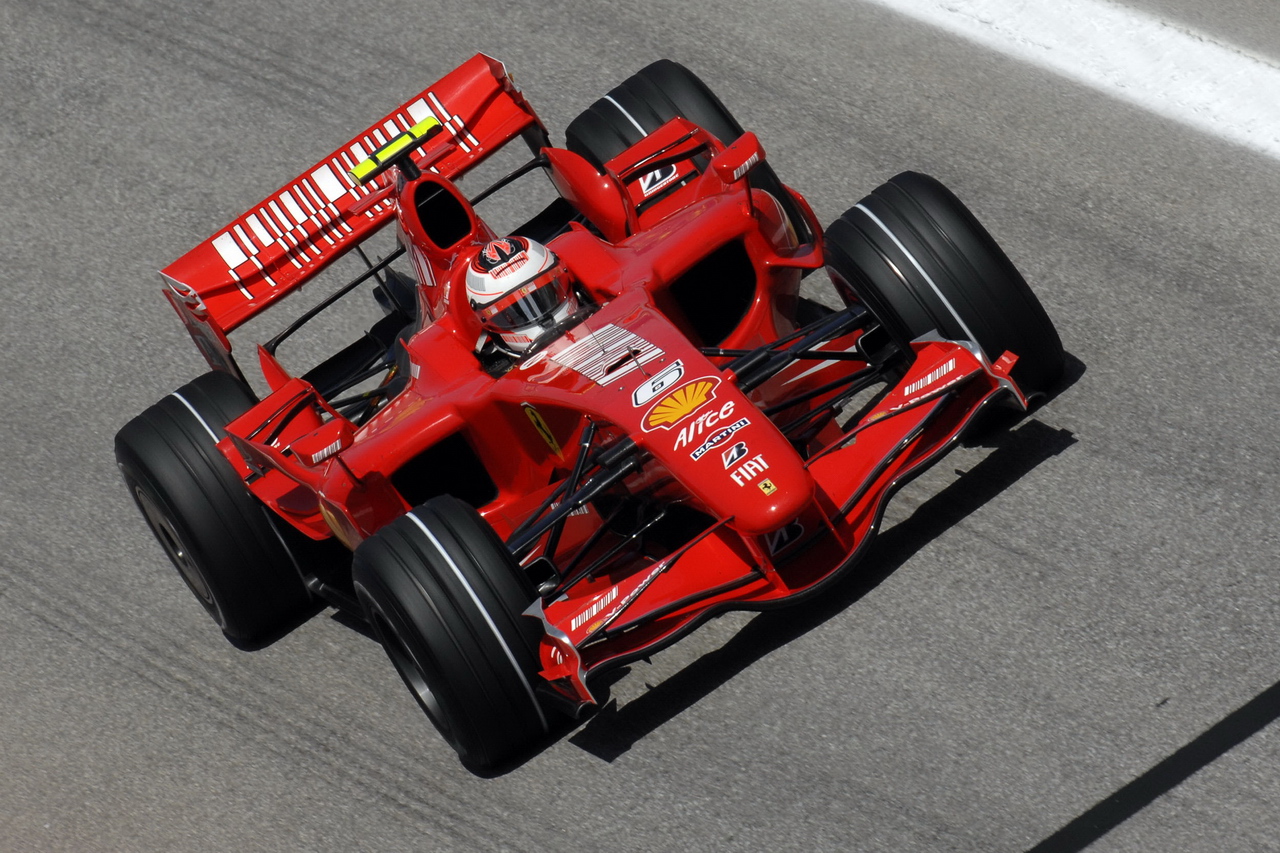 Kimi Räikkönen zřejmě nadále zůstane posledním šampionem v barvách Ferrari
