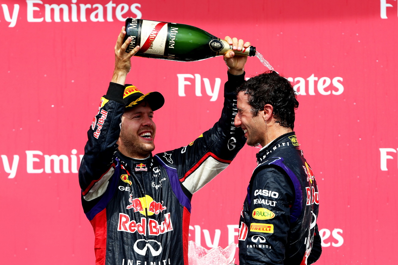 Sebastian Vettel s Danielem Ricciardem jako týmoví kolegové u Red Bullu v roce 2014