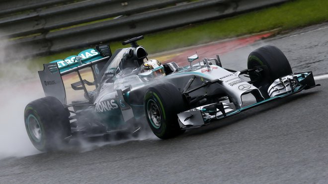 Lewis Hamilton za deště