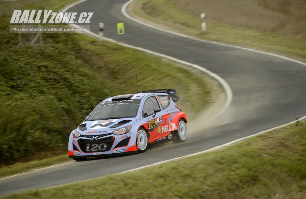 Neuville v roce 2014 míří za svým prvním vítězstvím ve WRC
