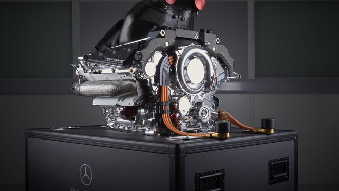 V6 motor Mercedesu