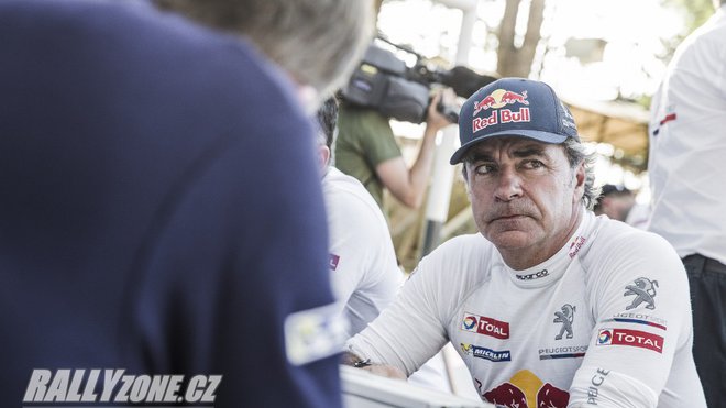 Carlos Sainz i letos startuje v barvách Peugeotu