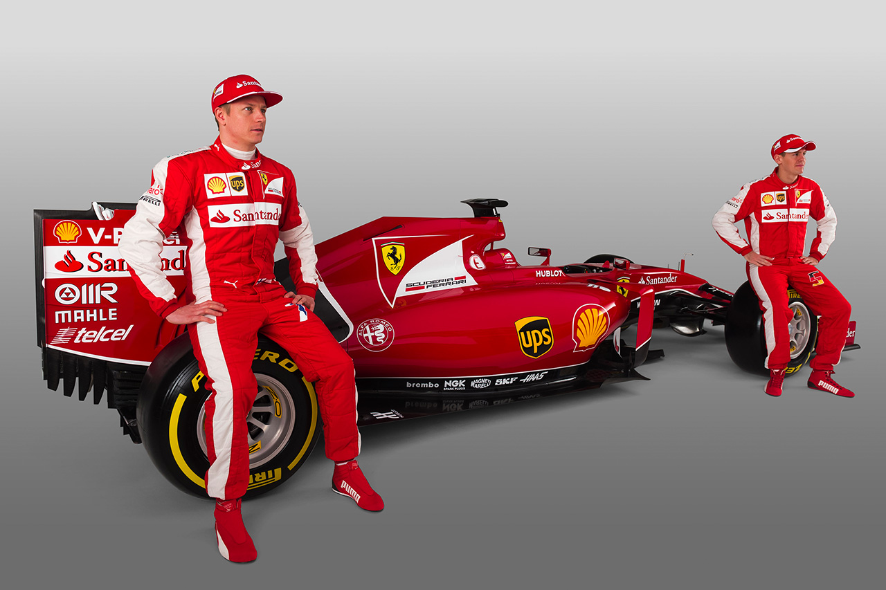 Piloti Ferrari při představení loňského monopostu