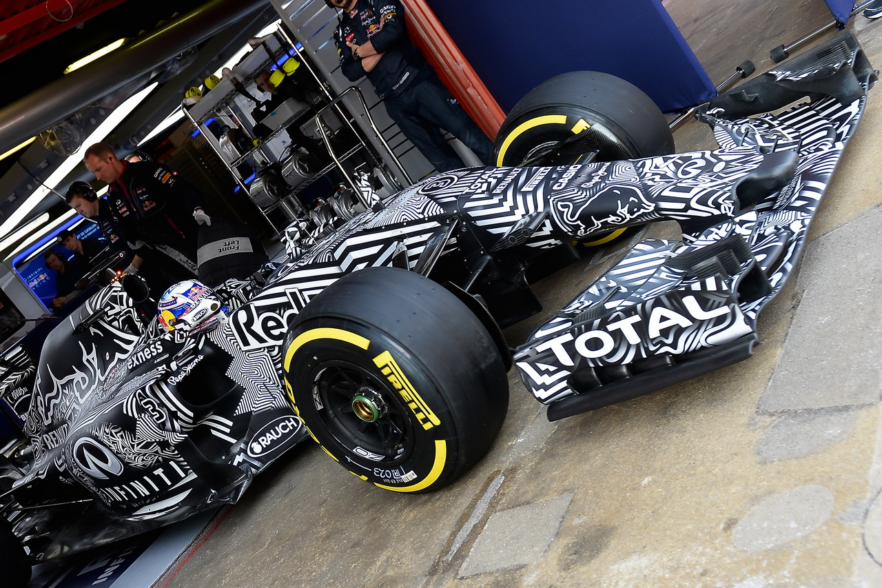 Přípravy nového vozu Red Bullu předčí plán