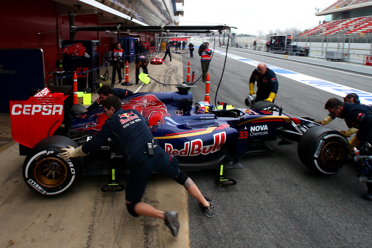 V Barceloně bude příští týden Toro Rosso testovat v přechodném zbarvení