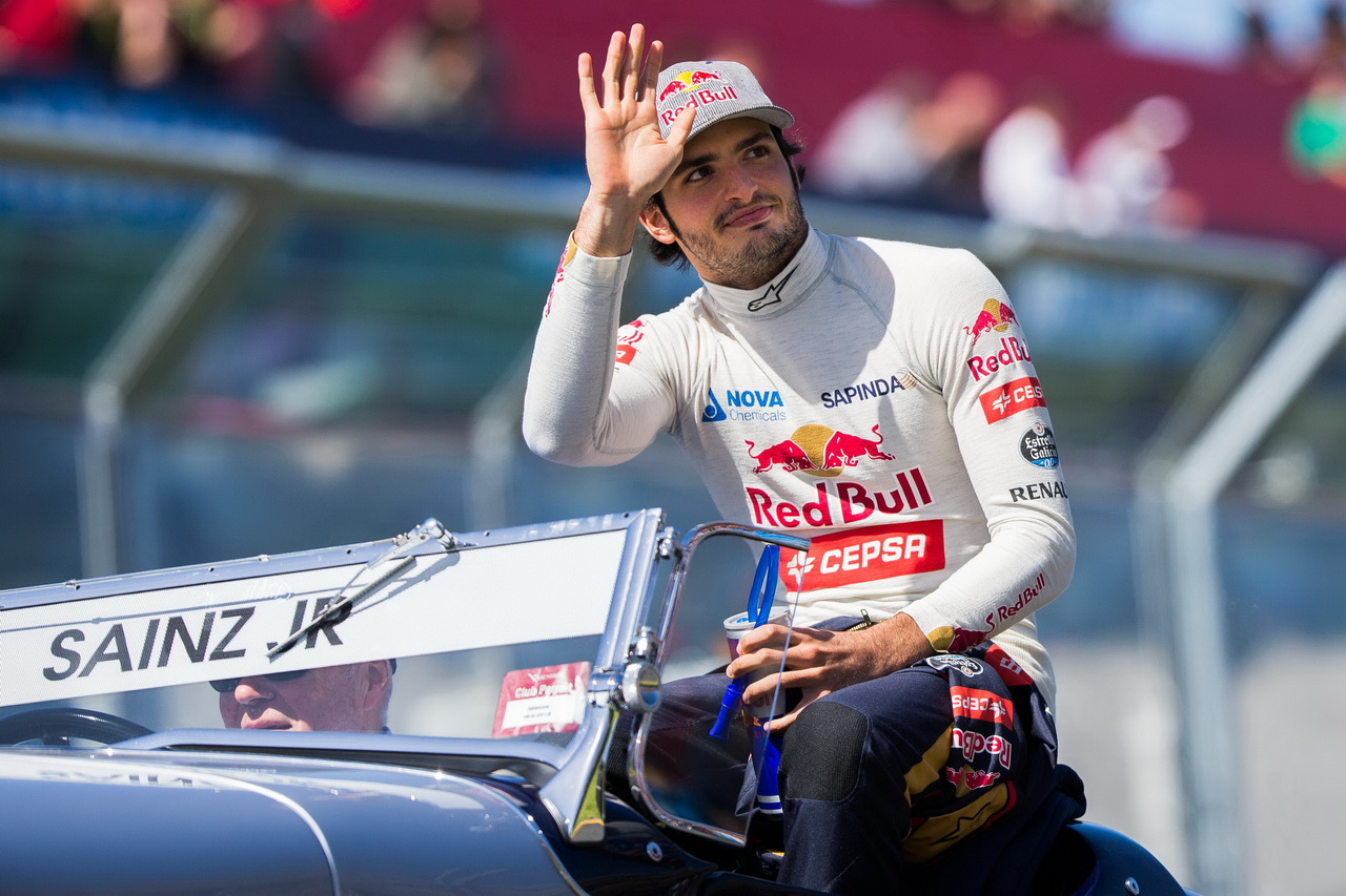 Carlos Sainz nechápe, kam se ztrácí konkurenceschopnost v úvodních stintech závodů