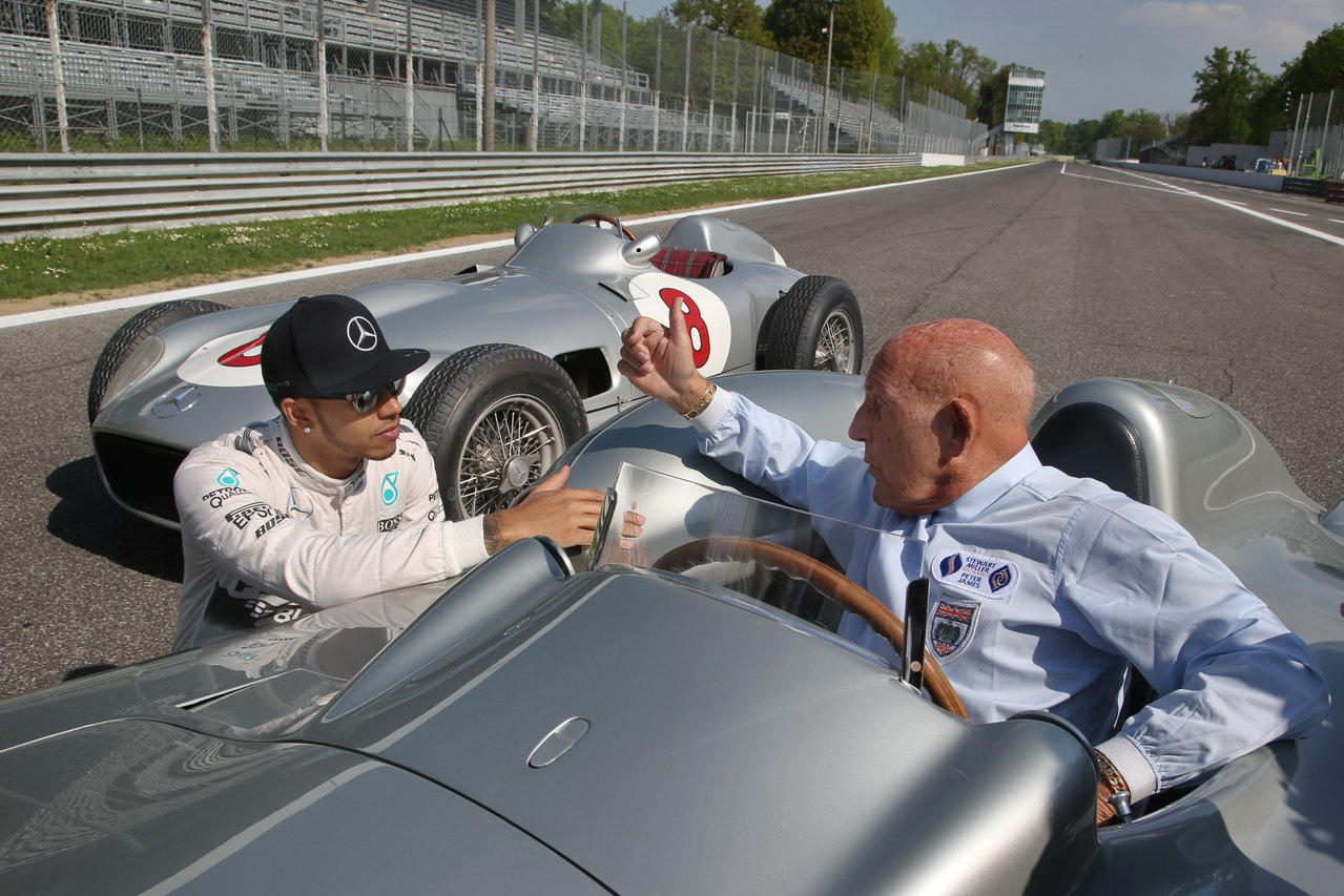 Takto se Lewis Hamilton a Stirling Moss setkali na Silverstone v roce 2013