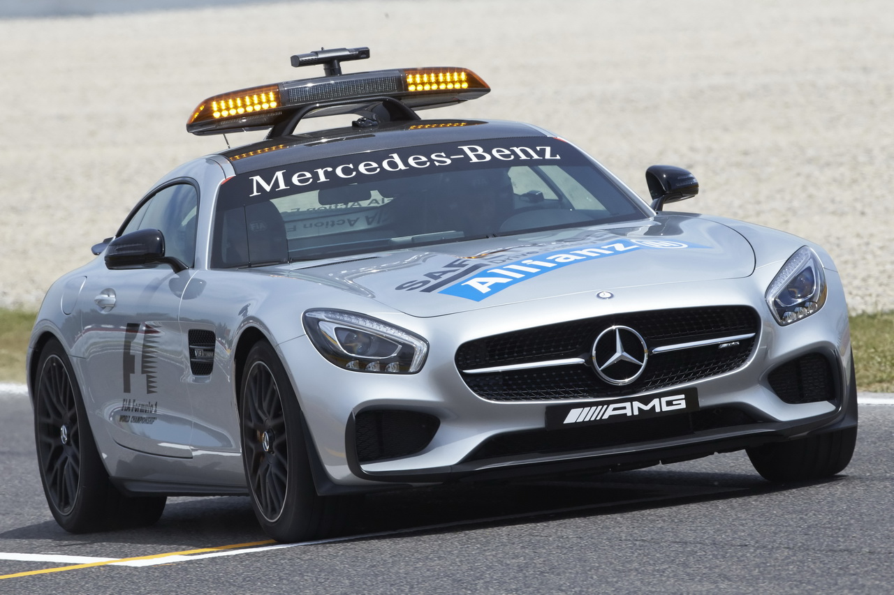 Fyzický safety car na dráze - v čem se liší fáze virtuálního safety caru?