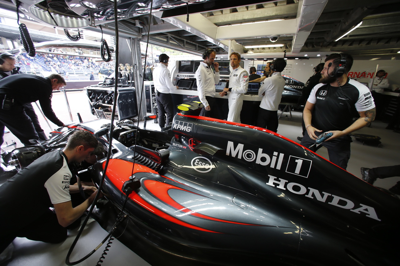 V Monze bude měnit motory také McLaren s Hondou