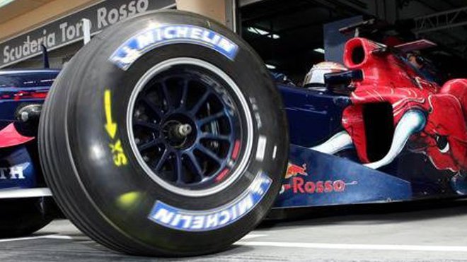 Michelin na monopostu Toro Rosso Scotta Speeda