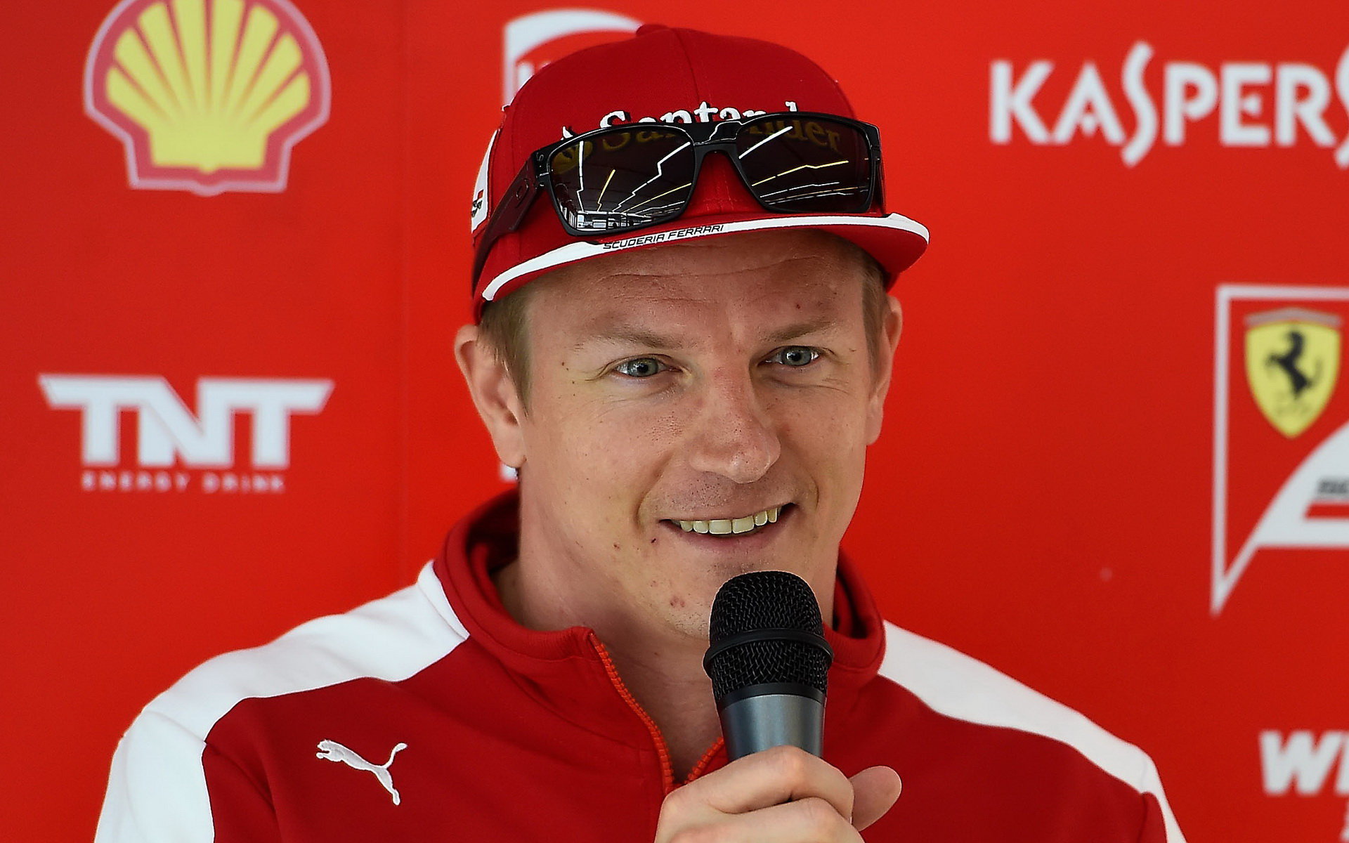 Räikkönena spekulace kolem jeho osoby nepřekvapují, jen ho začínají unavovat.