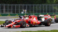 Vettel předjíždí Verstappena