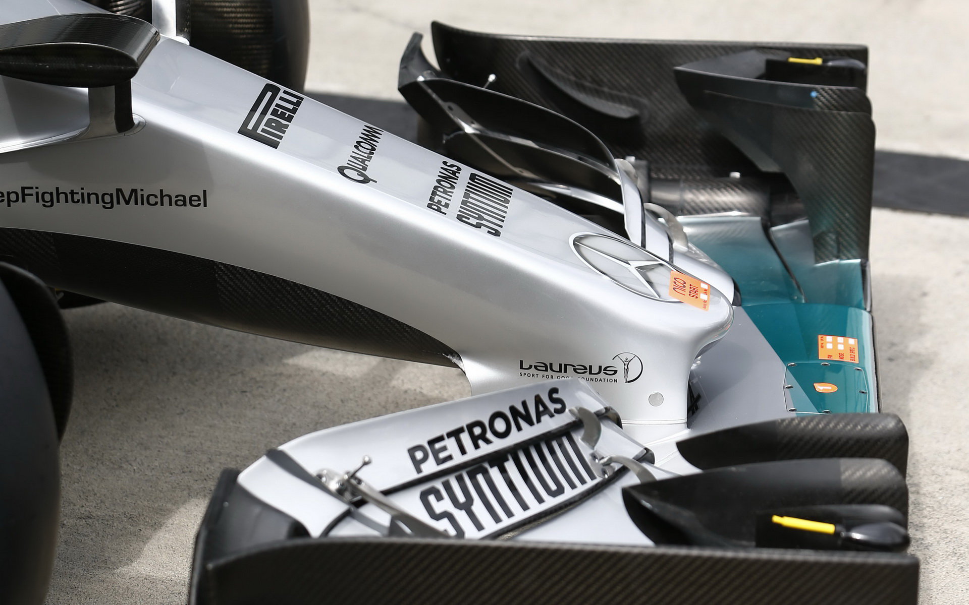 Přední křídlo vozu Mercedes F1 W06 Hybrid