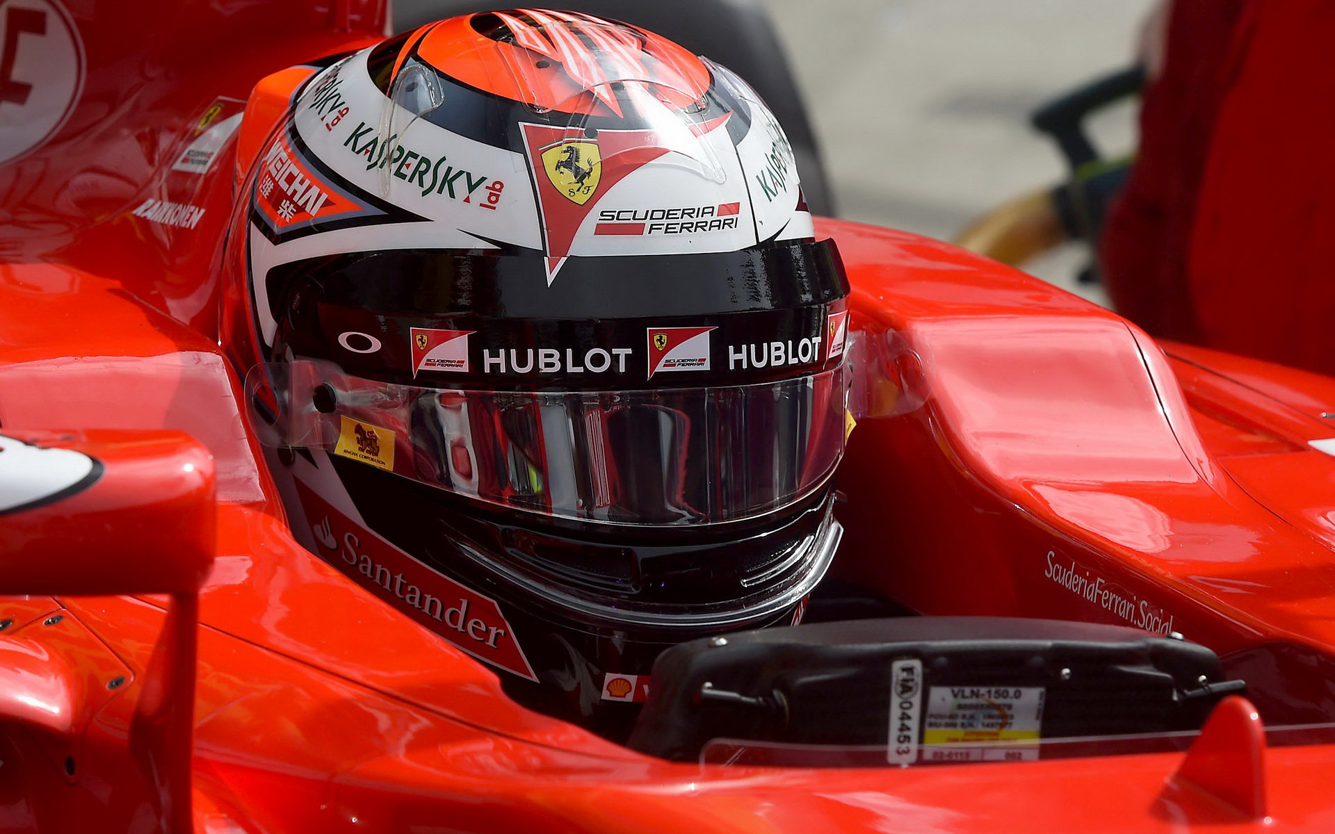 Kimi Räikkönen tvrdí, že setrvání ve stáji Ferrari už nemůže plně ovlivnit.
