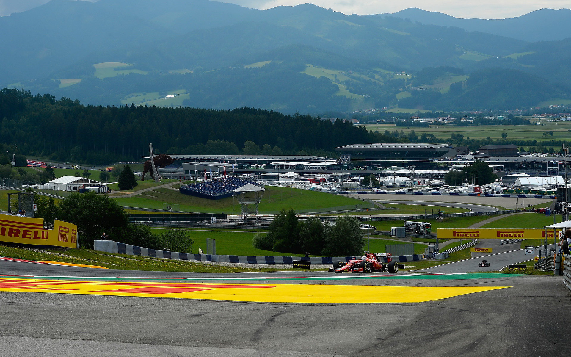 Vettel na trati v Rakousku