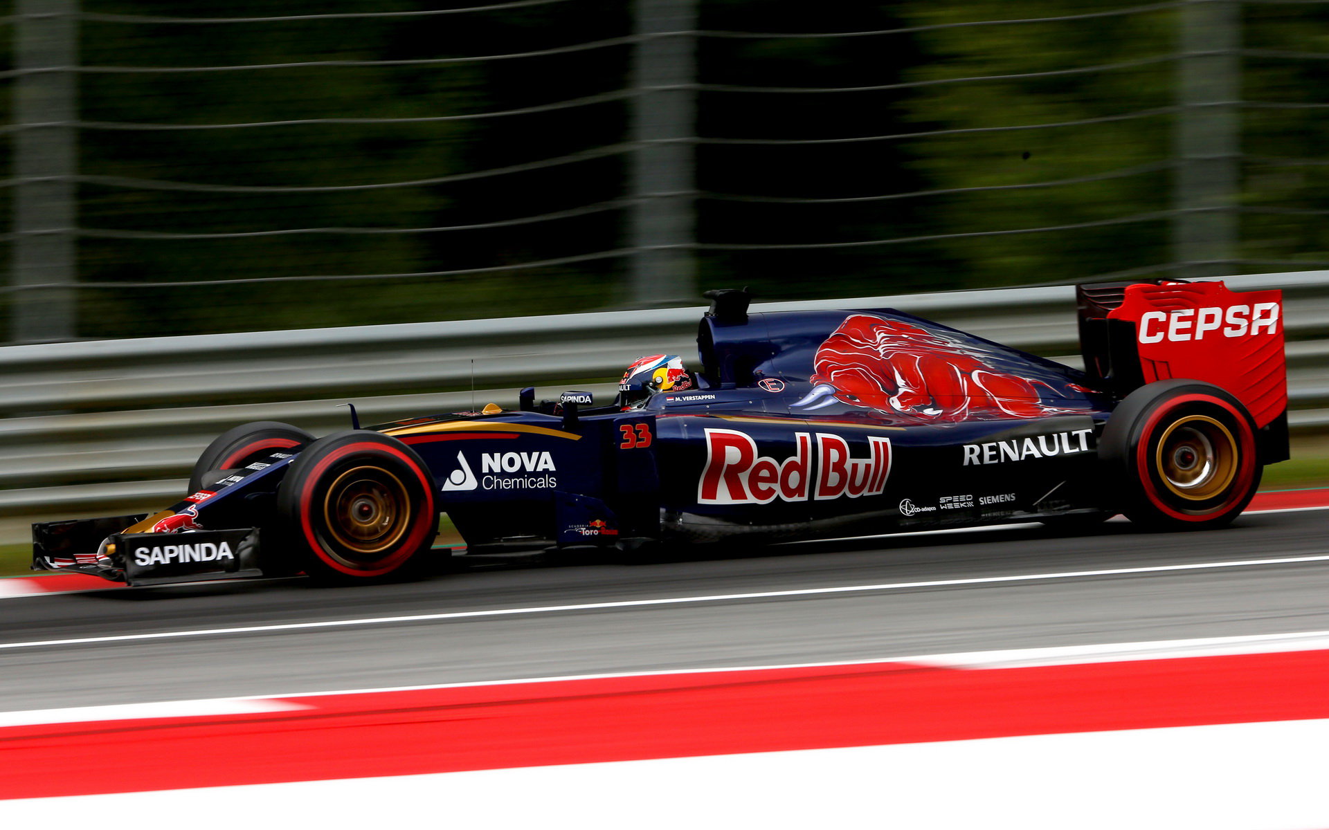 Vozu Toro Rosso schází výkon, Renault stále zaostává o více než 70 koní
