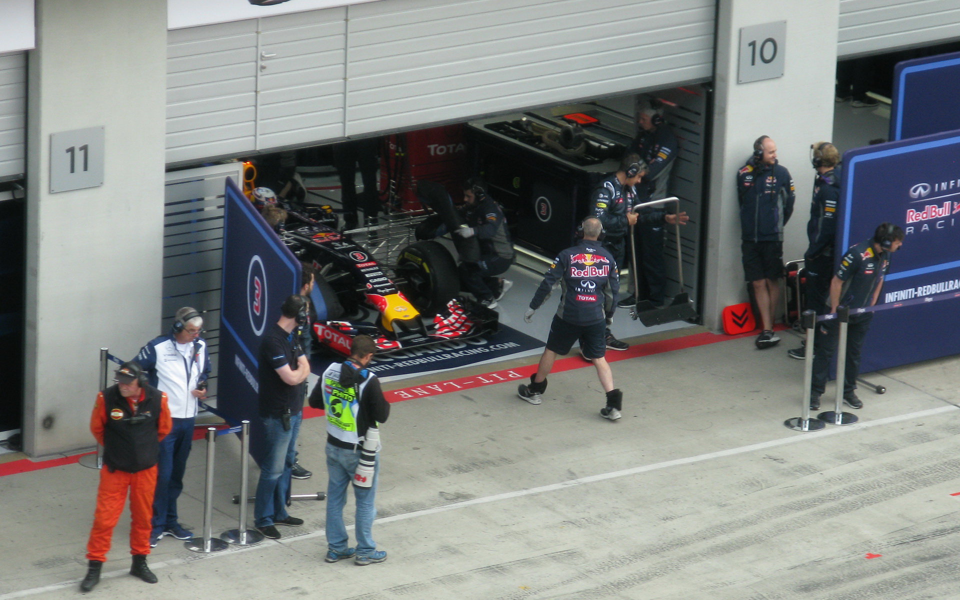 Ricciardo se připravuje na trať