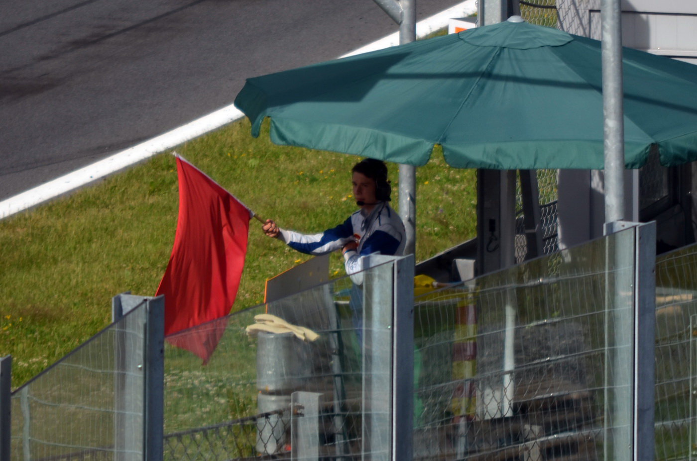 Červená vlajka (Red Flag - závod zastaven)