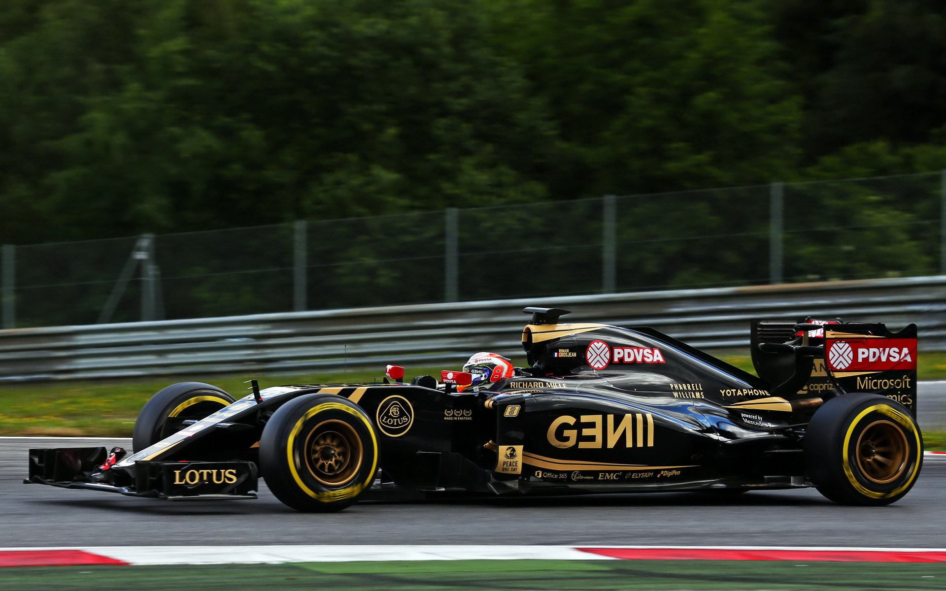 Grosjean Lotusu E23 věří, považuje ho za vyvážený vůz