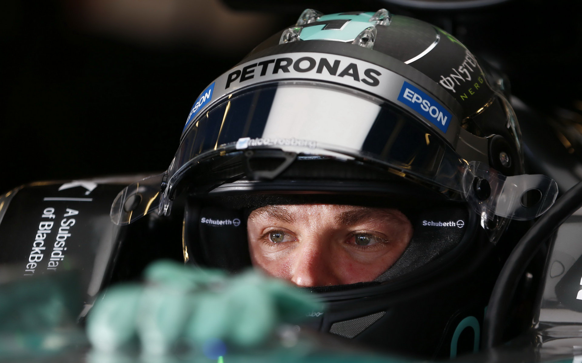Já i Sebastian jsme měli neuvěřitelné štěstí, tvrdí Rosberg