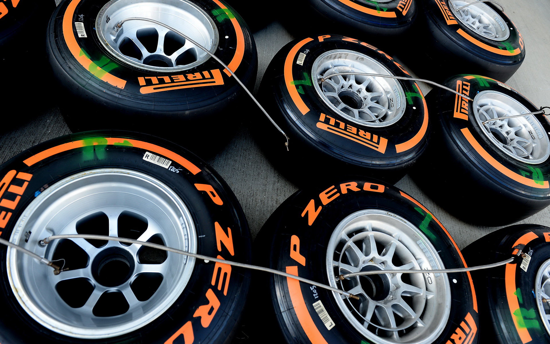 Stačí změnit pneumatiky? Nebo si toho F1 žádá víc?
