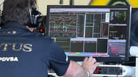 Data týmu Lotus při pátečních testech na Silverstone