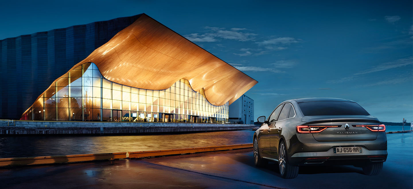 Renault Talisman a jeho zadní linie zaujme především pruhem brzdových světel.
