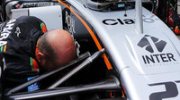 Zavěšení předního kola vozu Force India VJM08 - Mercedes