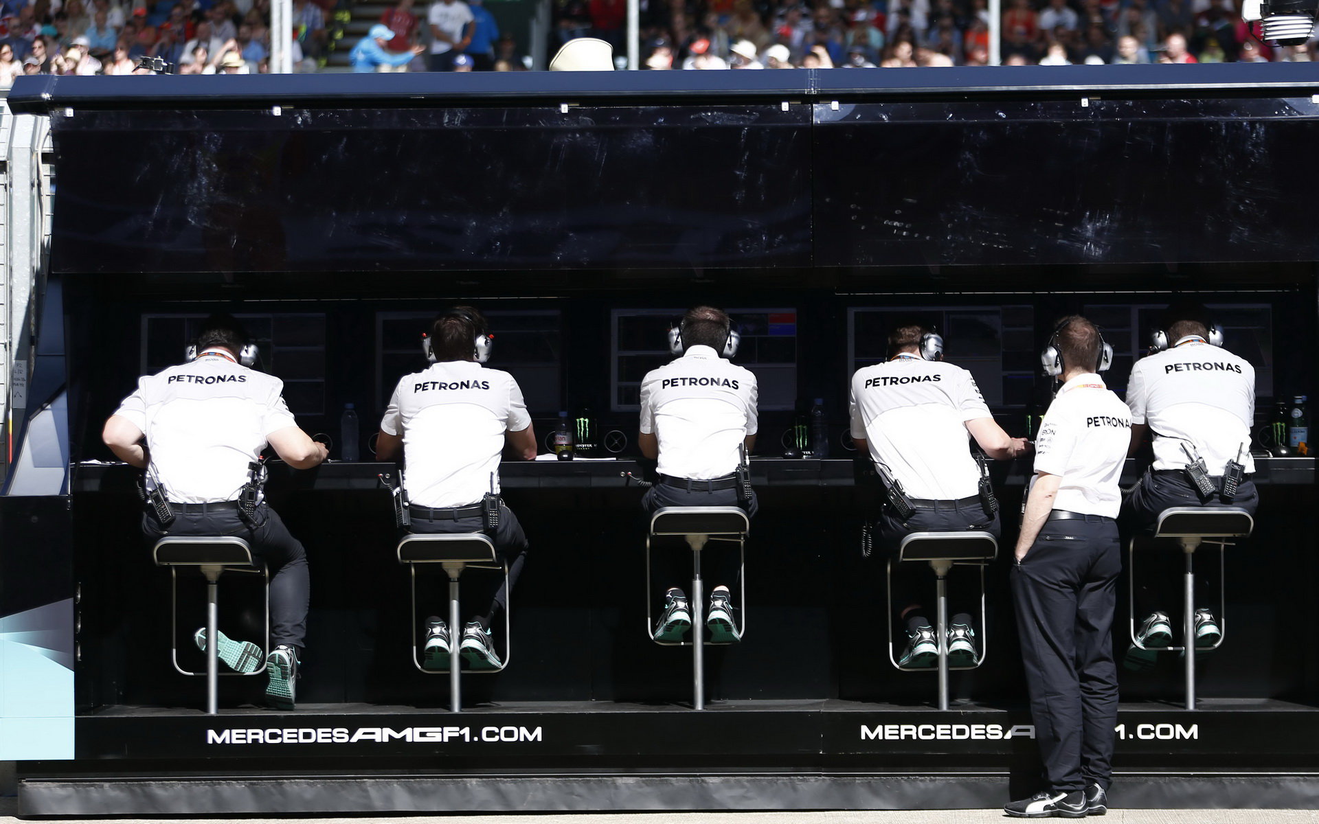 Pitwall Mercedesu