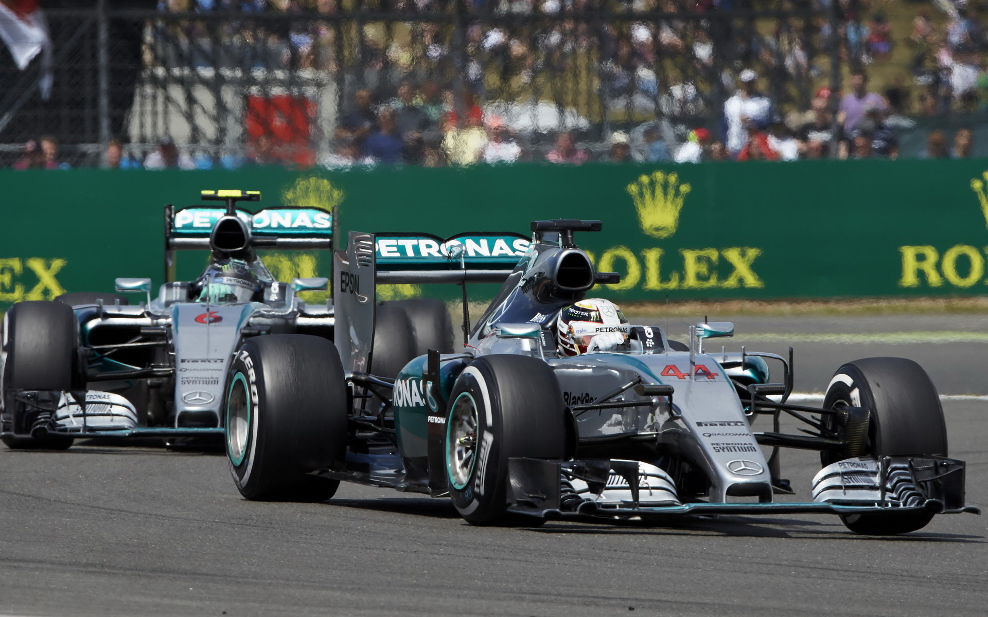 Hamilton opět před Rosbergem