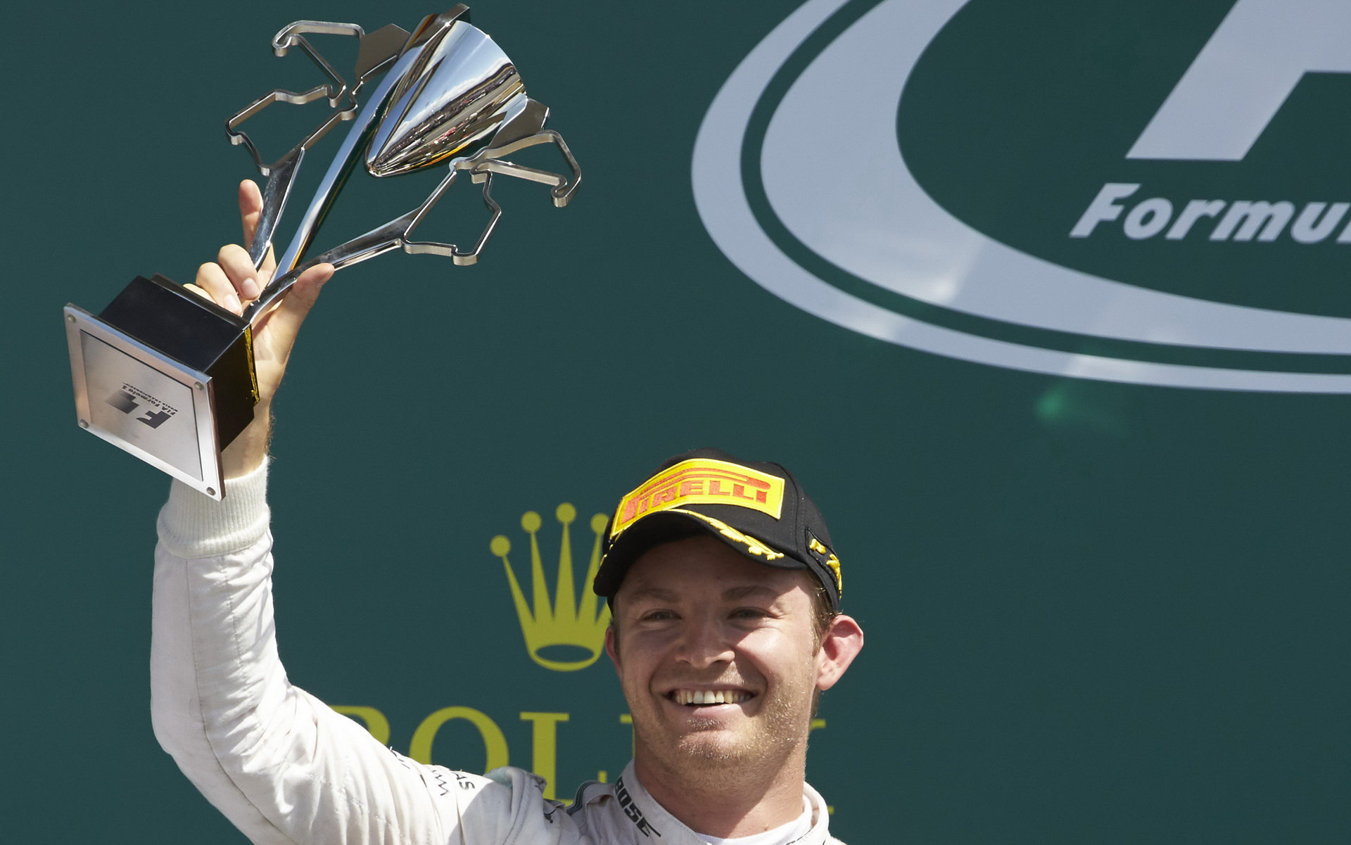 Rosberg se svou trofejí VC Silverstone